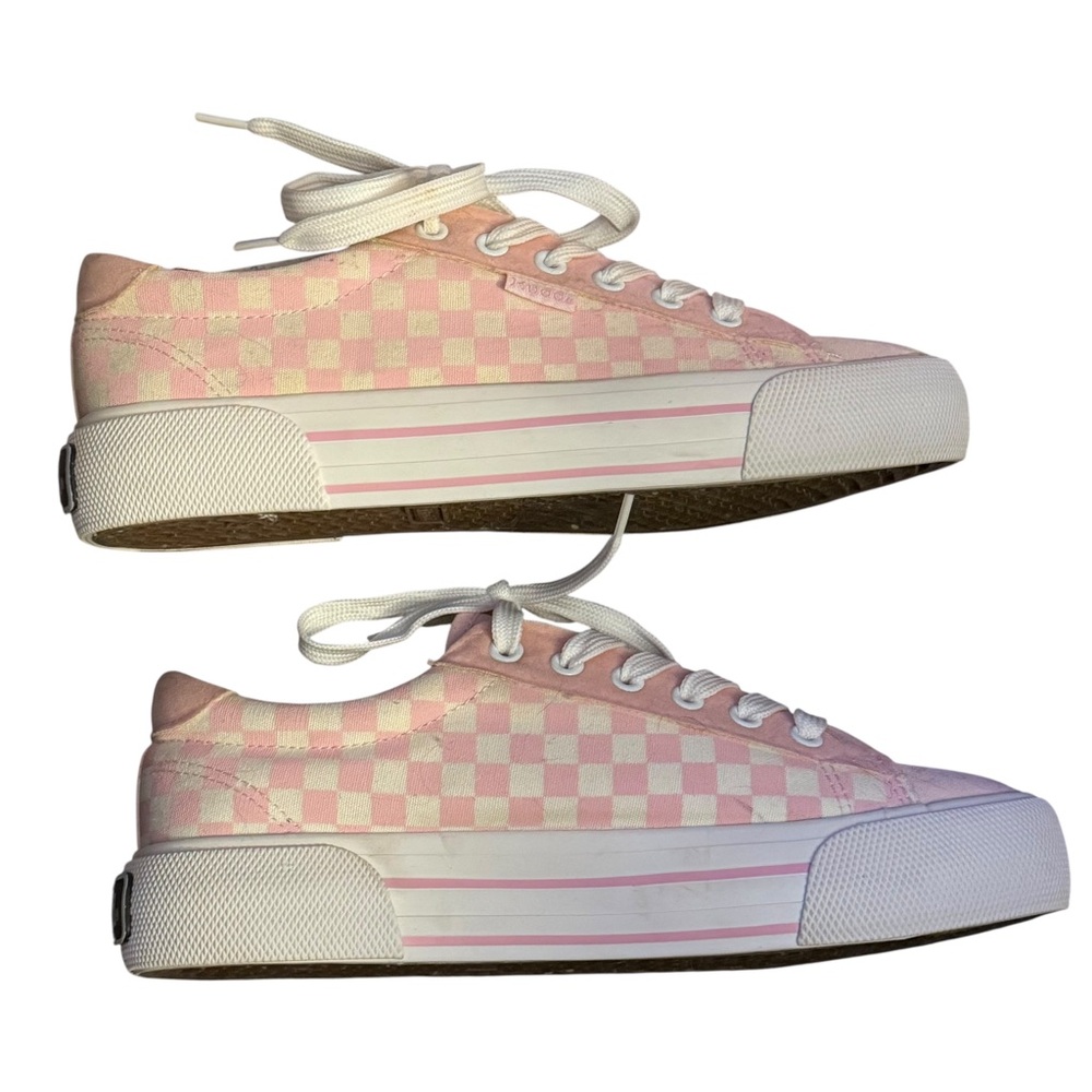 Mudd Poppy pink and white checkered canvas sneakers - Picture 3 of 7